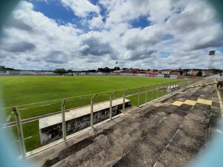 Estádio Tiberão, em Floriano