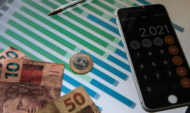 Estimativa de queda na arrecadação ultrapassa R$ 33 bilhões em 2022.