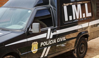Homem tem casa invadida em Parnaíba (Foto: Renato Andrade/Cidadeverde.com)