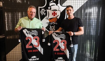 Maurício Barbieri tem usado a pré-temporada para fazer testes no time. (Foto: Daniel Ramalho / Vasco)