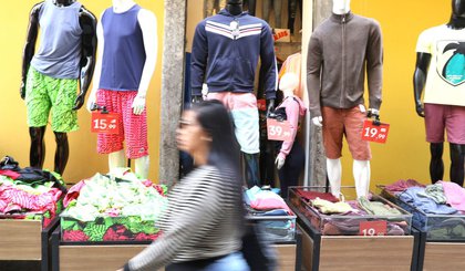 Micro e pequenas empresas têm até hoje (31) para aderir ao Simples. (Foto: Tânia Rêgo/Agência Brasil)
