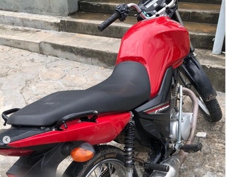 Motocicleta apreendida em Floriano.