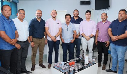 Vereadores de Floriano se reúnem para discutir interesse do Altos-PI em levar jogos da Série C do Brasileirão para o estádio Tiberão. (Foto: Hiros Soma)