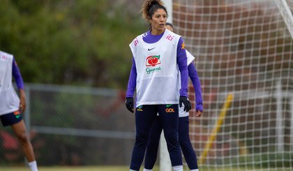 Cristiane celebra volta à Seleção Brasileira. (Foto: Leandro Lopes/CBF)
