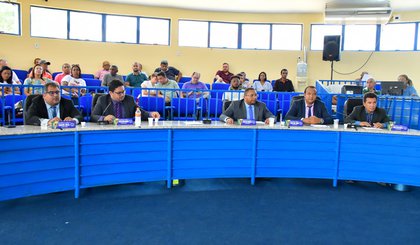 Impasse sobre emenda a projeto de lei tranca a pauta de votações na Câmara de Floriano. (Foto: Divulgação/Câmara Municipal de Floriano)