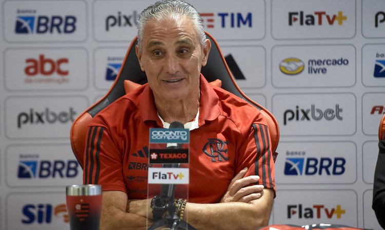 Tite é apresentado oficialmente como técnico do Flamengo.