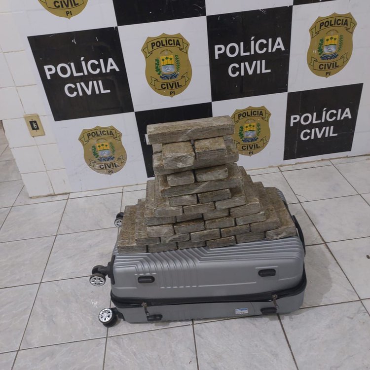 4656