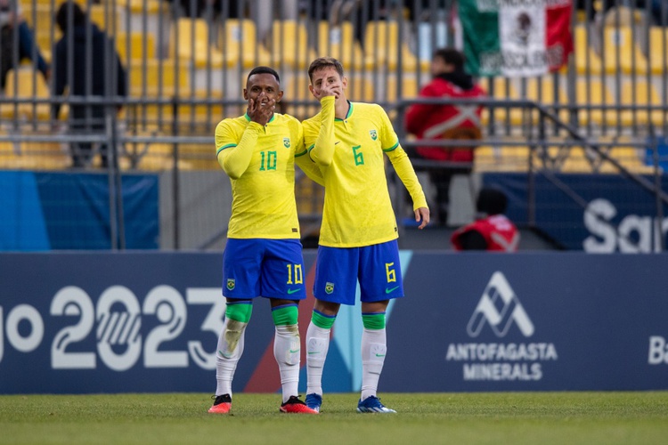 Brasil vence México e está na final do Pan contra o Chile.