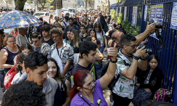 Primeiro dia de provas do Enem 2023 registra 28,1% de ausências.