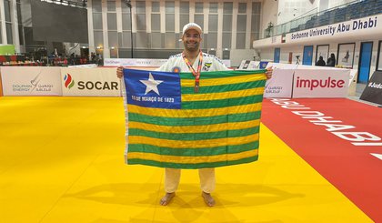 Soldado Stanley Torres conquista medalha de bronze no campeonato mundial de judô veteranos em Abu Dhabi. (Foto: Divulgação/PM-PI)