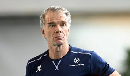 Bernardinho assume o comando da seleção masculina de vôlei. (Foto: Reprodução/Twitter/FFvolley)