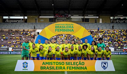 Grupo completo da Seleção Brasileira Feminina antes do amistoso contra a Nicarágua. (Foto: Nayra Halm / Staff Images Woman / CBF)