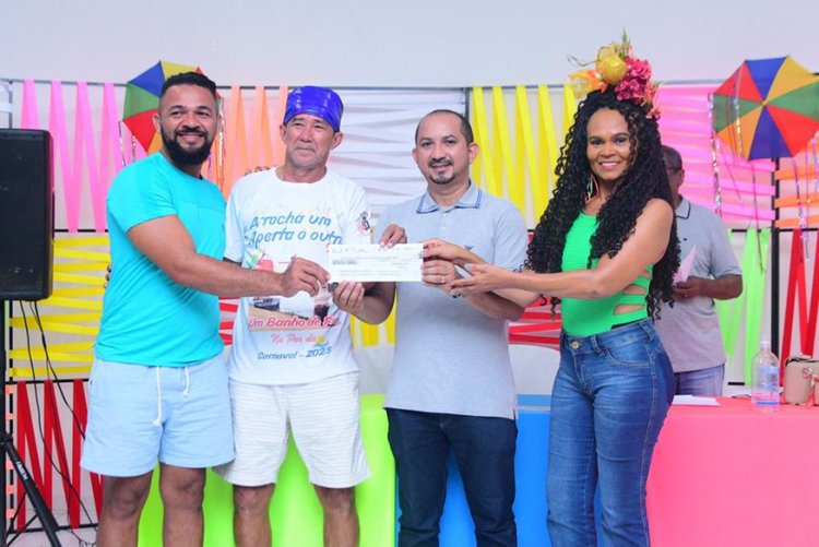 Carnaval de Floriano: escola ‘Arrocha Um, Aperta o Outro’ é eleita campeã do desfile 2023.