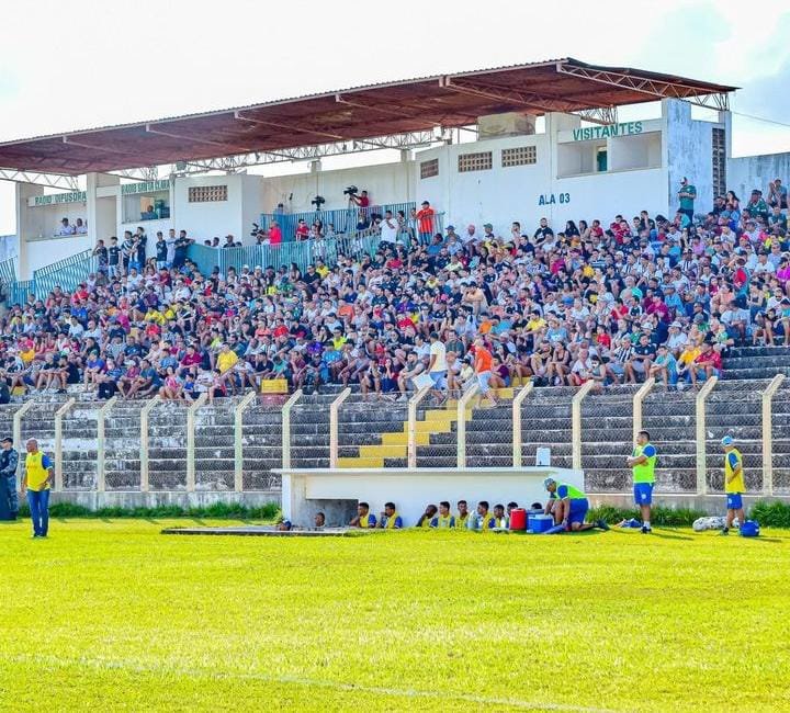 Estádio Tiberão, em Floriano.