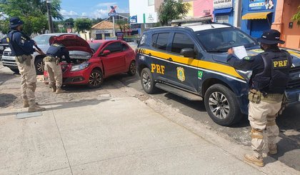 Foragido da justiça é preso em Floriano após causar acidente. (Foto: PRF)