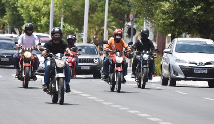 Governo enviará para Alepi projeto de lei que reduz taxas e multas de motocicletas. (Foto: Assis Fernandes/ O Dia)