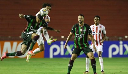Náutico x Fluminense-PI, pela Copa do Nordeste. (Foto: Marlon Costa/Pernambuco Press)