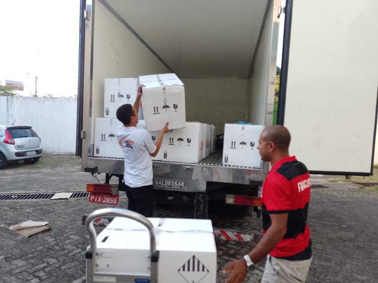 Piauí recebe 2ª remessa de vacinas bivalentes para imunização contra a covid-19.