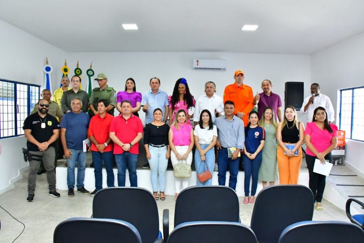 Prefeitura discute detalhes da programação do carnaval e planos de trabalho, segurança e saúde.