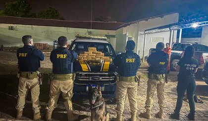 PRF apreende 20 kg de pasta base de cocaína em Picos/PI. (Foto: PRF)