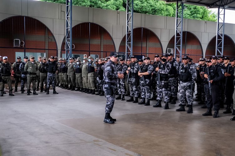 Segurança envia 1700 PMs para reforçar Carnaval nos municípios e instala Centro Integrado no litoral.