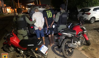 Dupla suspeita de praticar roubos na zona rural de Picos é presa. (Foto: PM-PI)