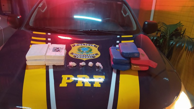 Em Floriano (PI) PRF apreende 9kg de cocaína que eram transportados em ônibus.