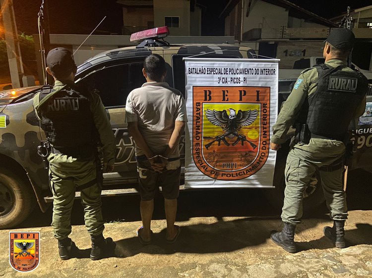 Foragido da Penitenciária Major César é capturado em Picos.