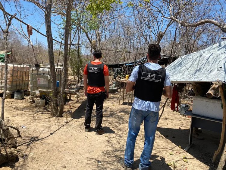 Justiça condena dono de pedreira que manteve trabalhadores em situação análoga à escravidão no Piauí.