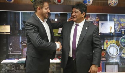 O presidente da CBF, Ednaldo Rodrigues, e o treinador Ramon Menezes. (Foto: Rafael Ribeiro / CBF)