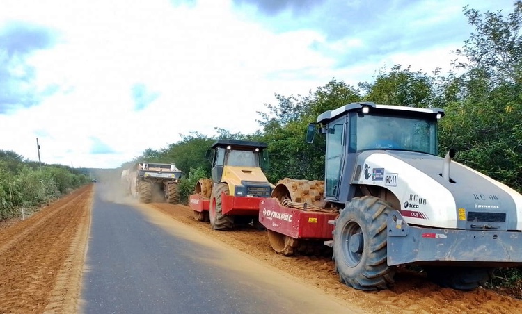 O trecho que recebe melhorias liga a cidade de Floriano a São Raimundo Nonato, na região Sul do Estado.