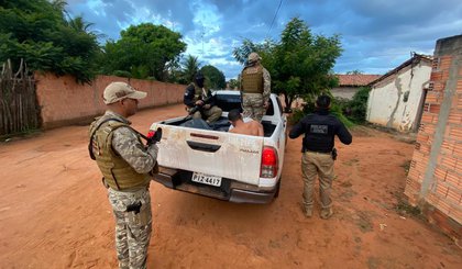 Polícia Civil prende quatro pessoas e apreende armas de fogo na região de Bom Jesus. (Foto: Divulgação/PC-PI)