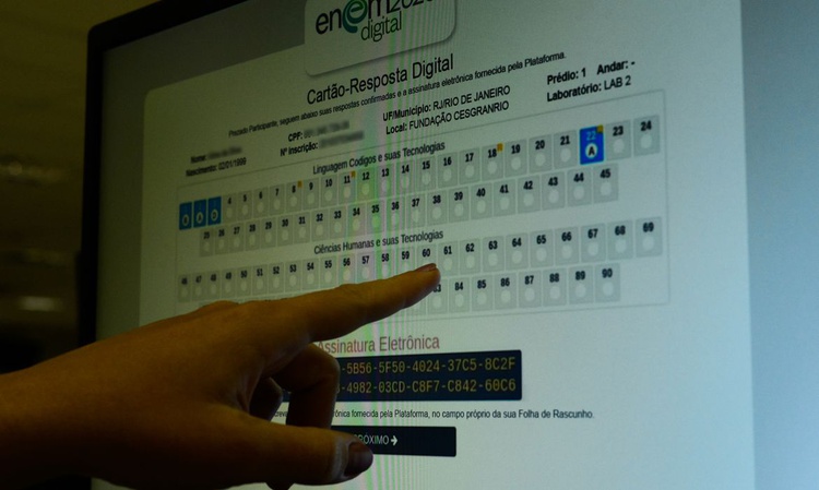 Presidente do Inep anuncia cancelamento do Enem Digital.
