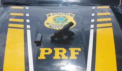 PRF prende homem por porte ilegal de arma de fogo em Picos. (Foto: PRF)