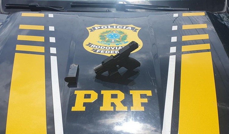 PRF prende homem por porte ilegal de arma de fogo em Picos.