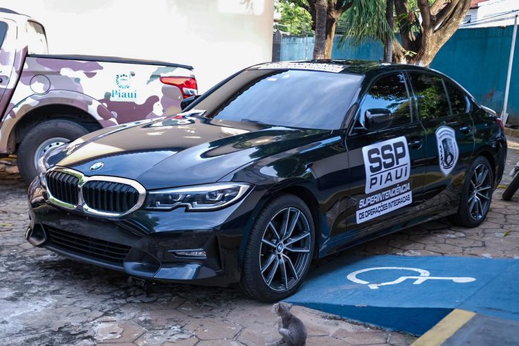 SSP transforma carro de luxo apreendido durante operação policial em viatura