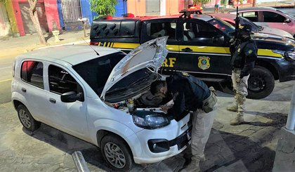 Veículo furtado em Guarulhos-SP é recuperado pela PRF em Floriano. (Foto: PRF)