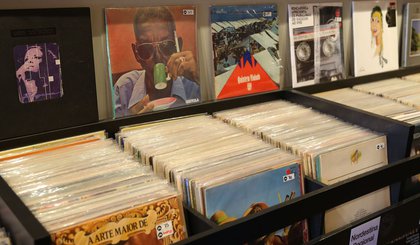 Vendas de vinil ultrapassam as de CD pela primeira vez desde 1987. (Foto: Valter Campanado/Agência Brasil)