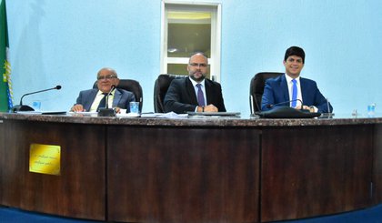 Vereadores antecipam sessão da segunda quinzena e aprovam 16 projetos de lei em dois turnos. (Foto: Ascom/Câmara Municipal de Floriano)