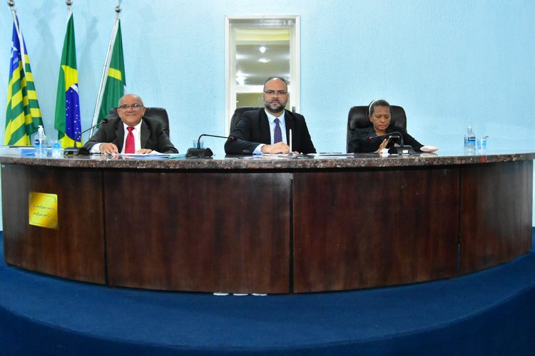 Vereadores de Floriano concluem os trabalhos legislativos da segunda quinzena de março.