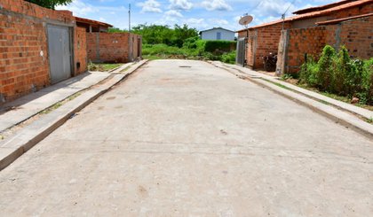 Ao todo, serão calçadas 62 ruas ou trechos de ruas por toda cidade. (Foto: Secom/Prefeitura de Floriano)