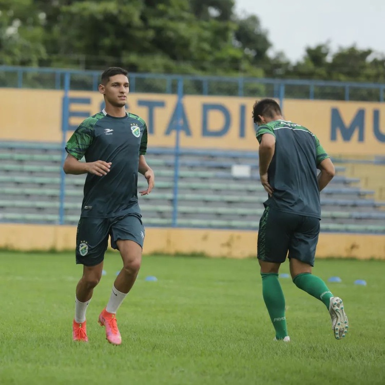 Bruno Henrique, reforço do Altos-PI.