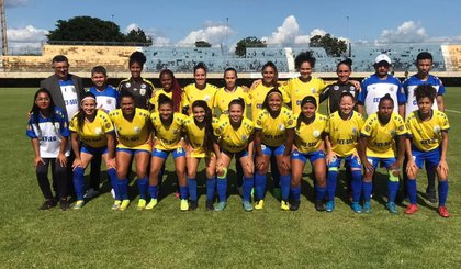 Equipe feminina do Tiradentes-PI em Palmas. (Foto: Reprodução/SE Tiradentes Feminino)