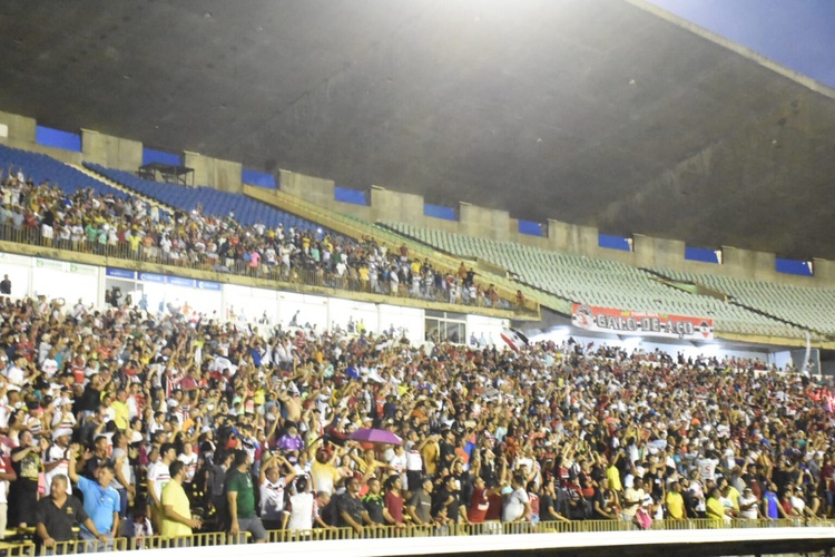 Estádio Albertão, em Teresina.