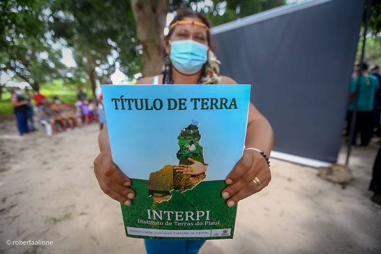 Existem atualmente 12 processos de regularização de territórios indígenas em andamento no Estado.