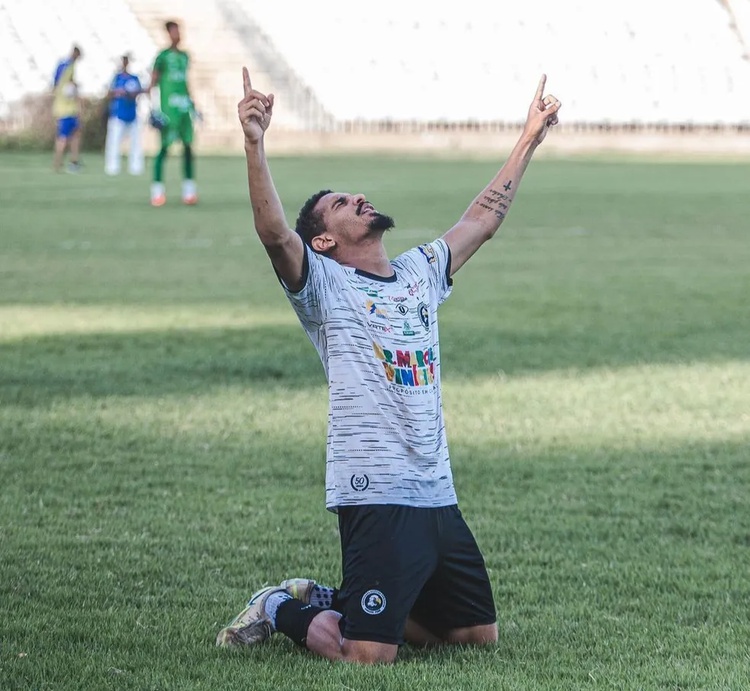 João Victor, líder em gols pelo Campeonato Piauiense em 2023 com o Corisabbá.