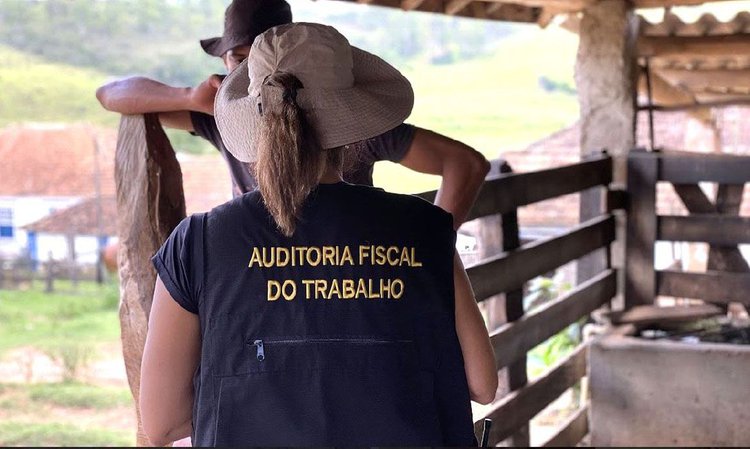 Nova lista de trabalho análogo à escravidão contém 289 nomes.