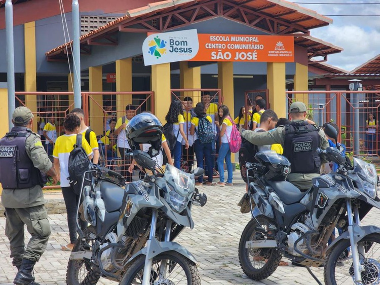 Polícia Militar reforça policiamento preventivo no ambiente escolar em todo o Piauí.