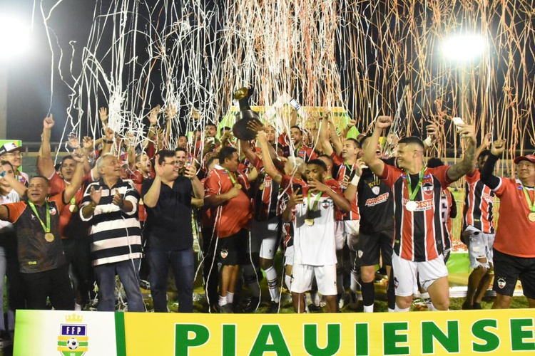 River-PI conquista título de campeão piauiense 2023.
