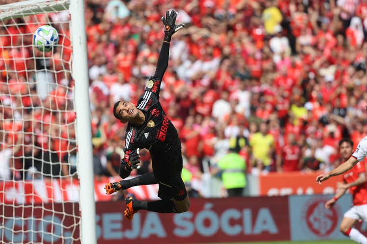 Virada Colorada: Internacional 2 x 1 Flamengo.